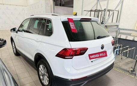 Volkswagen Tiguan II, 2021 год, 2 600 000 рублей, 4 фотография