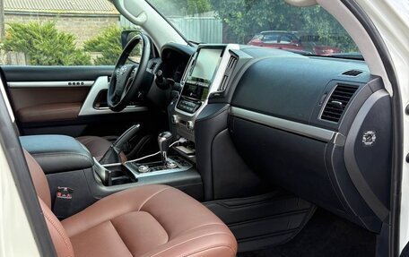 Toyota Land Cruiser 200, 2018 год, 7 700 000 рублей, 7 фотография