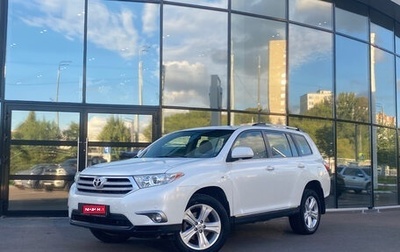 Toyota Highlander III, 2011 год, 1 950 000 рублей, 1 фотография