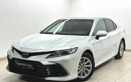 Toyota Camry, 2022 год, 3 499 000 рублей, 1 фотография