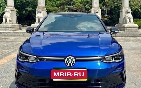 Volkswagen Golf VIII, 2021 год, 1 880 000 рублей, 2 фотография