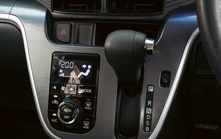Daihatsu Move VI рестайлинг, 2014 год, 850 000 рублей, 12 фотография