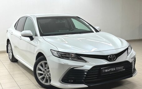 Toyota Camry, 2022 год, 3 499 000 рублей, 3 фотография