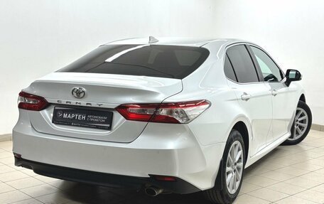 Toyota Camry, 2022 год, 3 499 000 рублей, 4 фотография
