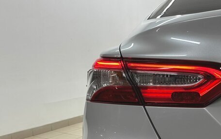 Toyota Camry, 2022 год, 3 499 000 рублей, 10 фотография