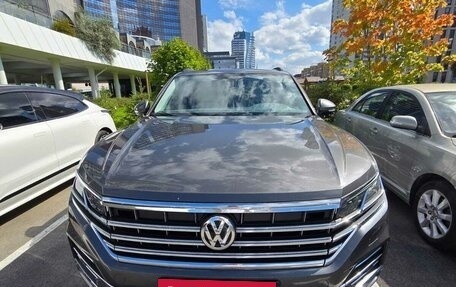 Volkswagen Touareg III, 2019 год, 5 250 000 рублей, 1 фотография