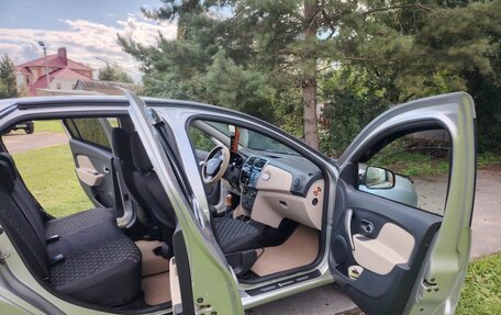 Renault Logan II, 2016 год, 890 000 рублей, 9 фотография