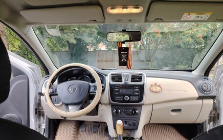 Renault Logan II, 2016 год, 890 000 рублей, 11 фотография