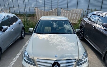 Mercedes-Benz C-Класс, 2011 год, 2 100 000 рублей, 2 фотография