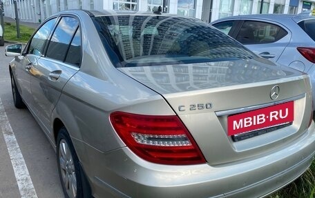 Mercedes-Benz C-Класс, 2011 год, 2 100 000 рублей, 5 фотография