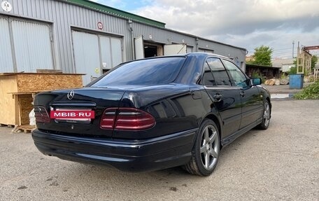 Mercedes-Benz E-Класс, 1998 год, 610 000 рублей, 3 фотография