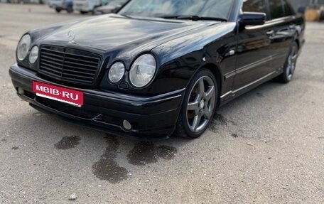 Mercedes-Benz E-Класс, 1998 год, 610 000 рублей, 5 фотография