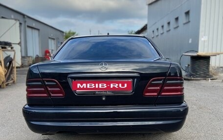 Mercedes-Benz E-Класс, 1998 год, 610 000 рублей, 4 фотография