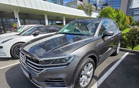 Volkswagen Touareg III, 2019 год, 5 250 000 рублей, 2 фотография