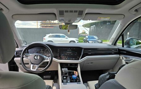 Volkswagen Touareg III, 2019 год, 5 250 000 рублей, 8 фотография