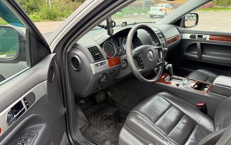 Volkswagen Touareg III, 2005 год, 700 000 рублей, 11 фотография