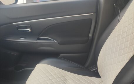 Mitsubishi ASX I рестайлинг, 2012 год, 1 350 000 рублей, 20 фотография