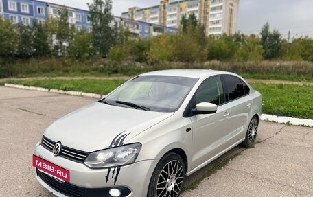 Volkswagen Polo VI (EU Market), 2011 год, 675 000 рублей, 3 фотография