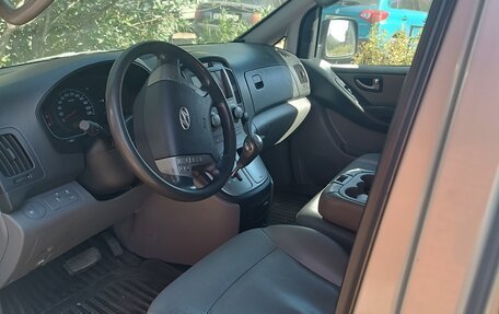 Hyundai Grand Starex Grand Starex I рестайлинг 2, 2014 год, 1 699 000 рублей, 3 фотография