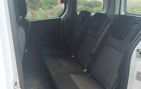 Renault Kangoo II рестайлинг, 2015 год, 1 300 000 рублей, 8 фотография