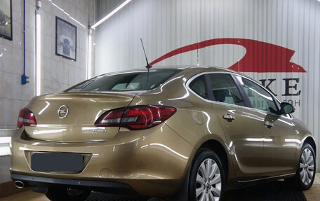 Opel Astra J, 2013 год, 970 000 рублей, 2 фотография
