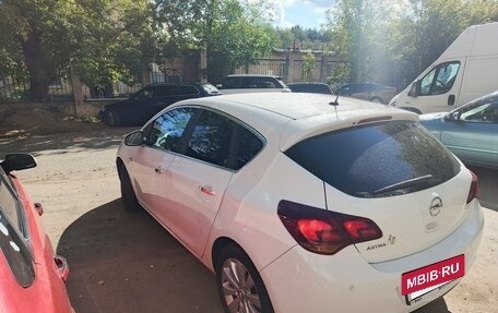 Opel Astra J, 2012 год, 750 000 рублей, 2 фотография