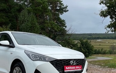 Hyundai Solaris II рестайлинг, 2021 год, 1 500 000 рублей, 1 фотография