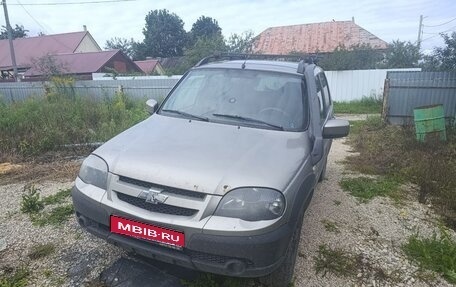 Chevrolet Niva I рестайлинг, 2017 год, 845 000 рублей, 1 фотография