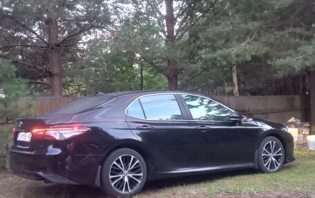 Toyota Camry, 2019 год, 1 750 000 рублей, 3 фотография