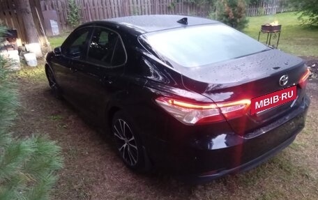 Toyota Camry, 2019 год, 1 750 000 рублей, 2 фотография
