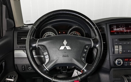 Mitsubishi Pajero IV, 2013 год, 2 295 000 рублей, 21 фотография