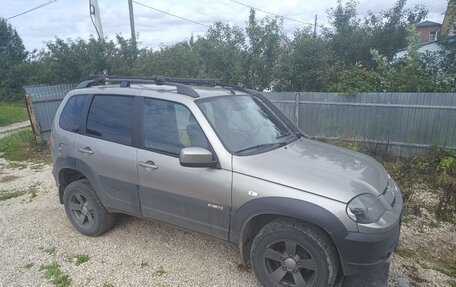 Chevrolet Niva I рестайлинг, 2017 год, 845 000 рублей, 4 фотография