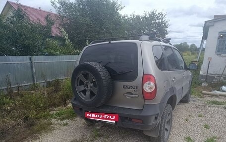 Chevrolet Niva I рестайлинг, 2017 год, 845 000 рублей, 3 фотография