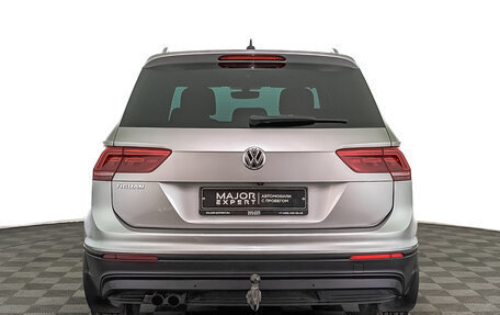 Volkswagen Tiguan II, 2018 год, 1 950 000 рублей, 6 фотография