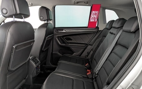 Volkswagen Tiguan II, 2018 год, 1 950 000 рублей, 18 фотография