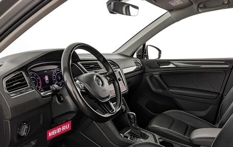 Volkswagen Tiguan II, 2018 год, 1 950 000 рублей, 15 фотография