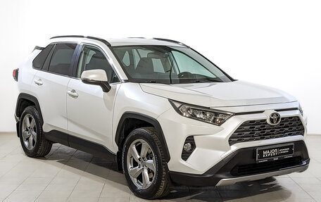 Toyota RAV4, 2021 год, 3 550 000 рублей, 3 фотография