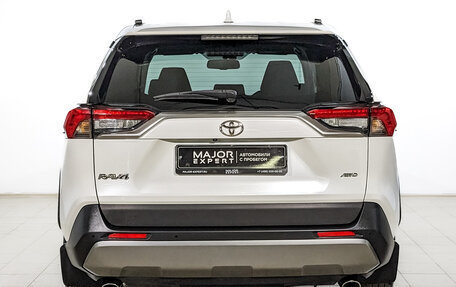 Toyota RAV4, 2021 год, 3 550 000 рублей, 6 фотография
