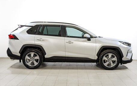 Toyota RAV4, 2021 год, 3 550 000 рублей, 4 фотография