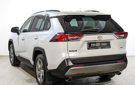 Toyota RAV4, 2021 год, 3 550 000 рублей, 7 фотография