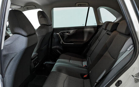 Toyota RAV4, 2021 год, 3 550 000 рублей, 18 фотография