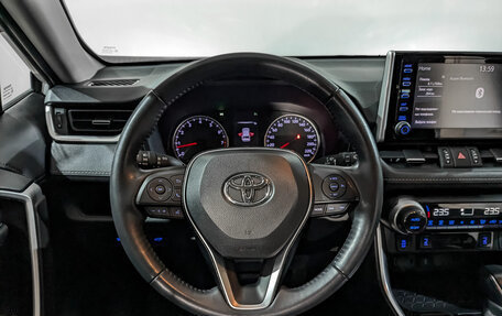 Toyota RAV4, 2021 год, 3 550 000 рублей, 22 фотография