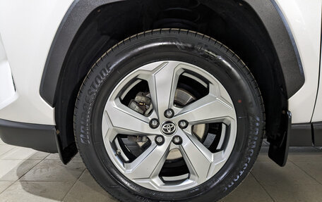Toyota RAV4, 2021 год, 3 550 000 рублей, 12 фотография