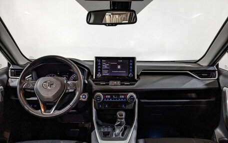 Toyota RAV4, 2021 год, 3 550 000 рублей, 14 фотография