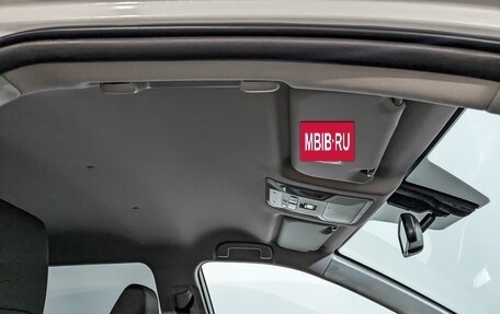 Toyota RAV4, 2021 год, 3 550 000 рублей, 23 фотография