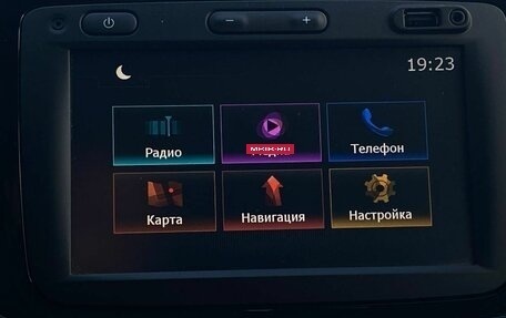 Renault Sandero II рестайлинг, 2016 год, 750 000 рублей, 23 фотография