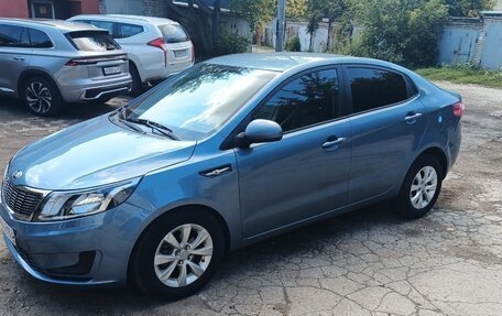 KIA Rio III рестайлинг, 2014 год, 550 000 рублей, 2 фотография