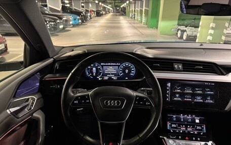 Audi e-tron I, 2020 год, 4 050 000 рублей, 11 фотография