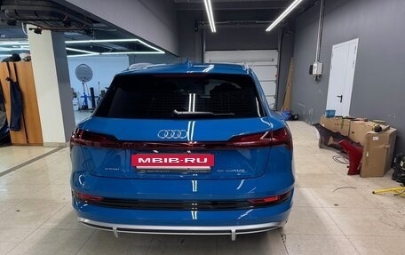 Audi e-tron I, 2020 год, 4 050 000 рублей, 5 фотография