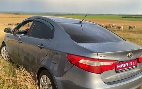 KIA Rio III рестайлинг, 2013 год, 750 000 рублей, 1 фотография